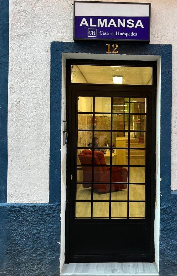 Hotel Casa De Huespedes Almansa à Madrid Extérieur photo