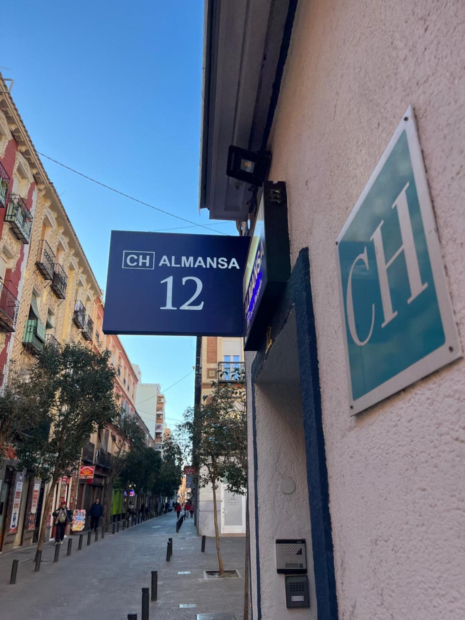 Hotel Casa De Huespedes Almansa à Madrid Extérieur photo