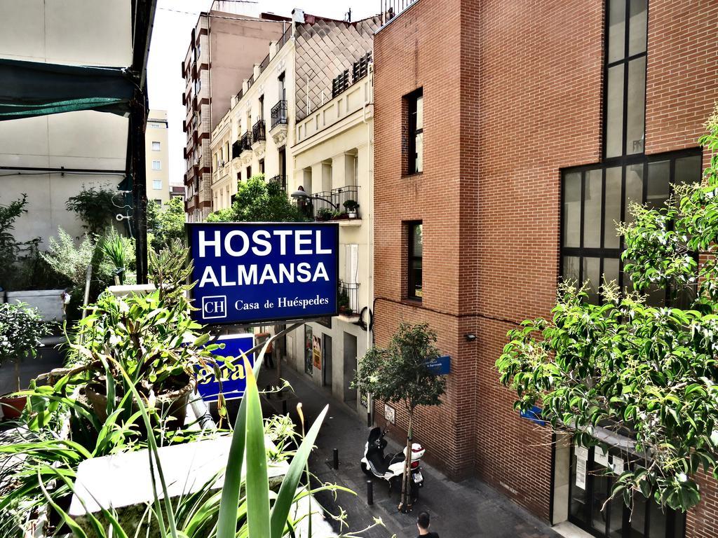 Hotel Casa De Huespedes Almansa à Madrid Extérieur photo